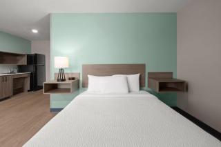 ECHO Suites Extended Stay by Wyndham Johnson City Medical CR - Johnson City - 4