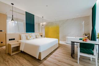 Huazhu Luxury Taishan Waterfront Green Willow B&B - 7