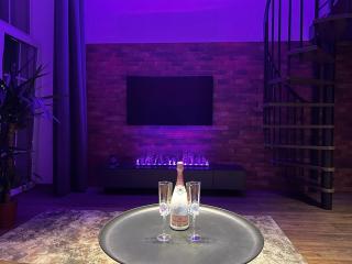 SoHo Gallery Loft 437 - 1