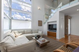 Anna Superbly Stylish Luxury Townhouse - 5