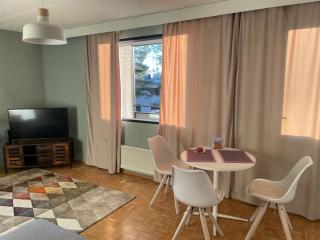 Peaceful Flat Near Nature & City, Good bus connections to the center & SCV! - 1