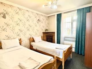 Cozy City Center Apartment - 5