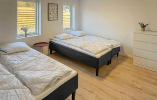 6 Bedroom Stunning Home In Give - 4