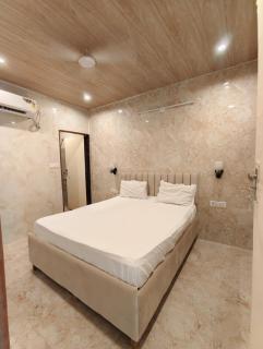 The Moon Residency - 6