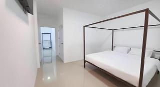 WICKET WHITE VILLA - 9