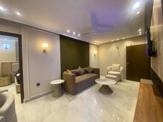 Saiban Holidays 102 - 1