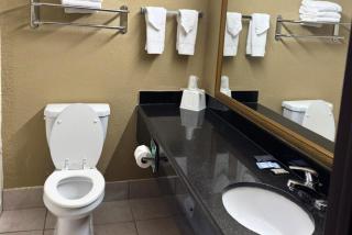 Broadway INN & SUITES OKC - 3