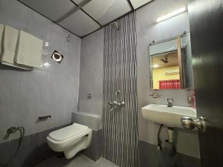 Hotel Kailash Park Near International Airport T2 Mumbai - 2