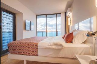 Modern Studio with City & Sea View - 7