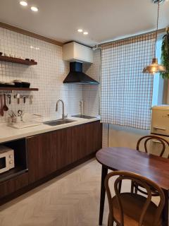 대전야구장 대전감성숙소 대전역 성심당 문창시장 담빛스테이 - 0