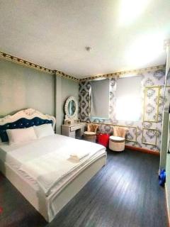 Crown Hotel Bui Vien - 6