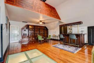 Gorgeous Historical Mansion on the Lake Front - 6