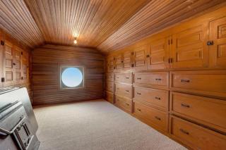 Gorgeous Historical Mansion on the Lake Front - 4