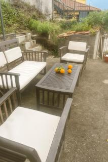 Lake View and Private Garden House for 6 - 8