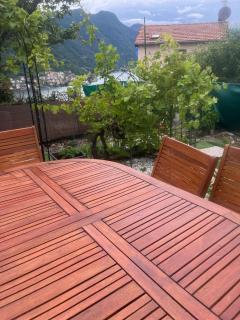 Lake View and Private Garden House for 6 - 1