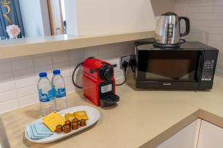 Stylish 1BR Retreat Al Sana, Al Raha Beach - 1