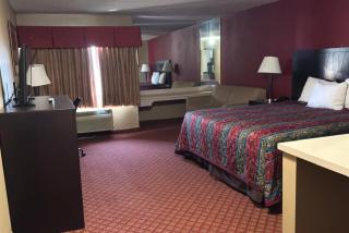 Broadway INN & SUITES OKC - 6