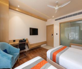 Hotel La Casa Delhi A Block Road No 4, Street No 12 , Mahipalpur New Delhi - 5