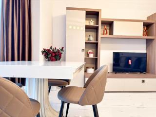 Sky Escape Airport Apartment With Parking - 7