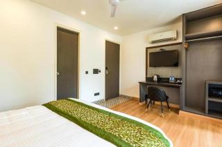Hotel Mayur C R Park - Greater Kailash New Delhi - 3