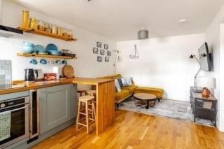 Cozy Cottage next to Newhaven Harbour - 6