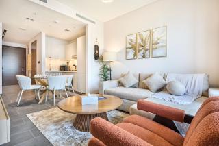 STAY BY LATINEM Luxury 1BR Plus Study Holiday Home CB 1808 Near Burj Khalifa - 7