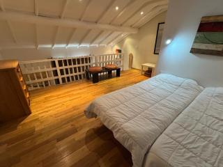 Immodelpas Velasquez - 2