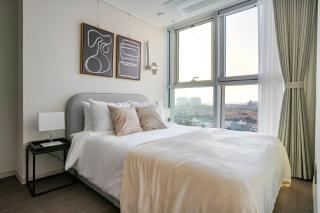 Blueground Hangangno 2i-ga city view nr Han River SEL-68 - 3