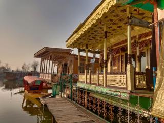 Lake Raj mahal - 8