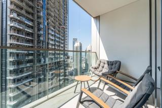 GuestReady - Burj Khalifa View l Infinity Pool - 8