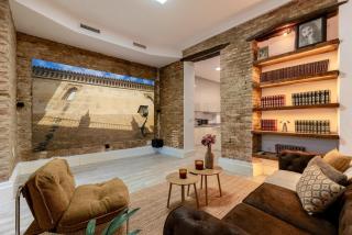 Charming and stylish in downtown Seville - 7