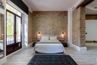 Charming and stylish in downtown Seville - 4