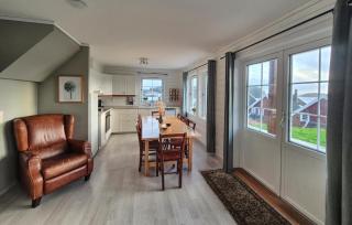 Beautiful Home In Bøvågen With Sauna - 6