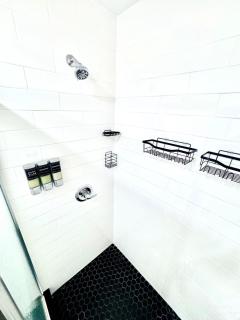 Lake House King Suite near NYC EWR MetLife 10 min! - 9