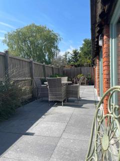 Worcester semi rural bungalow with off road parking - 8