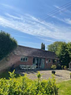 Worcester semi rural bungalow with off road parking - 6