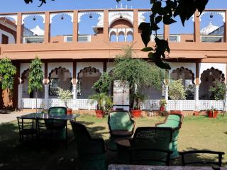 Hotel Kota kunj Heritage - 1