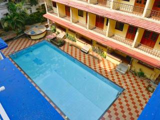 Cozy 1BHK Apartment Near Beach - 2