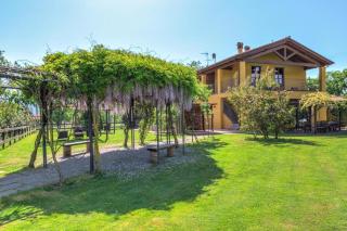 Sarzana-Charming Apartment Pool and BB - 1