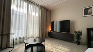 استديو فخم ومشرق بدخـول ذاتي - 1