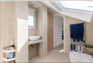 Beautiful large Edwardian House Balcony and Garden - 6