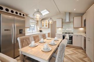 The Flamingo Lodge with Hot Tub - 7