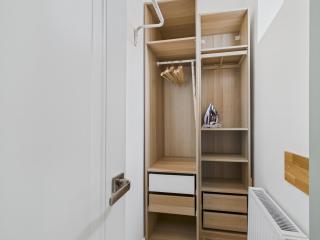 Affordable City Centre Studio next to JRT - 2