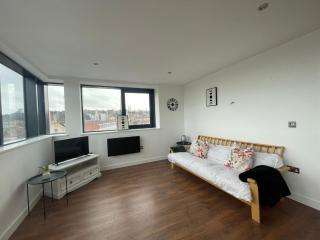 Nottingham City Centre Apartments - 6