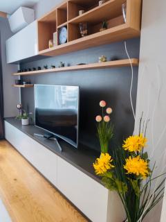 City Center 2BDR Flat with Workspace near Vitosha Blvd - 4