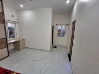 Sai Nilayam Peaceful nice balcony Near airport - Puttaparthi - 5
