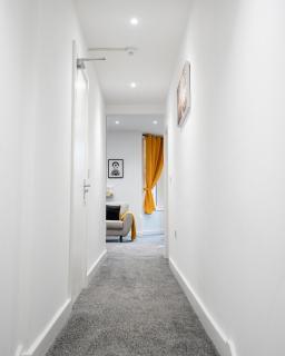 Luxury two Bedroom City Centre apartment - Arboretum Retreats - 2