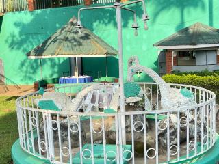 Palm springs Hotel masaka - 2