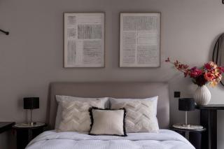 Stylish suite with private patio, perfect for 4 - 2