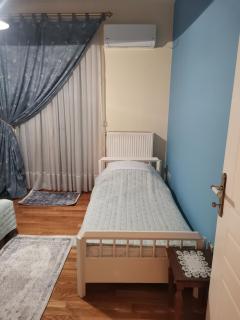 Quiet House with Garden for Family & Friends - 2